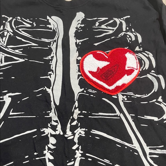 Essentials Black Skeleton Ribcage Long Sleeve Shirt with Red Heart - Picture 2 of 5